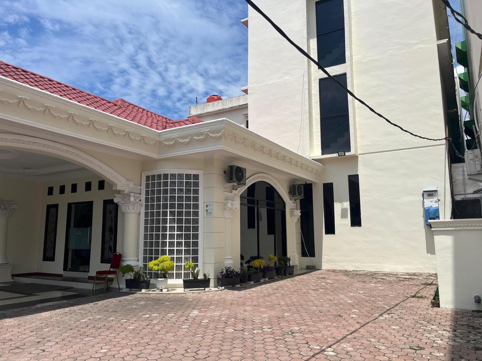 De Nusantara Hotel Syariah Medan Exterior foto